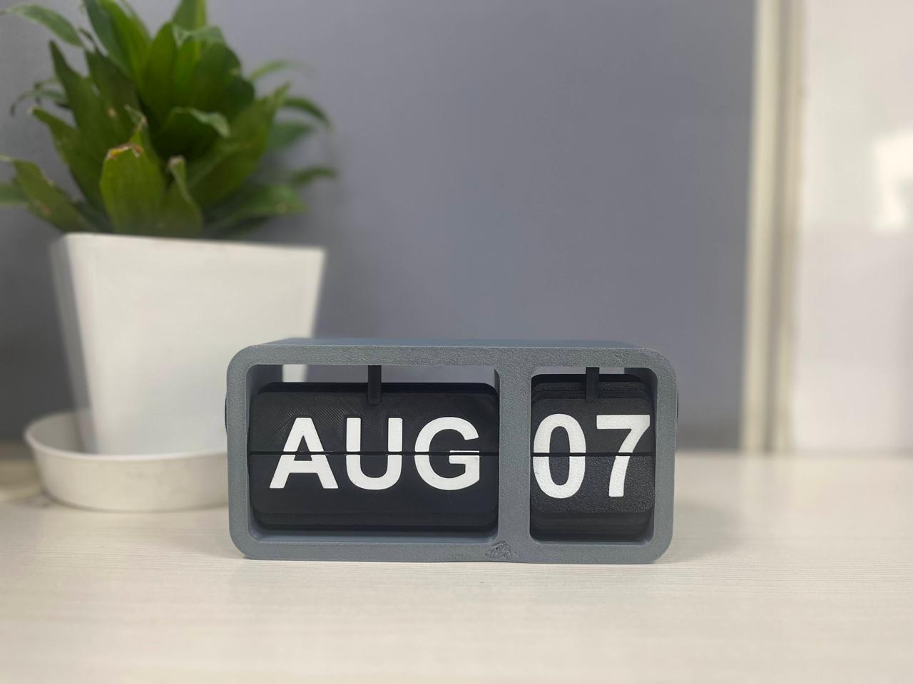 Flip Date Desk Calendar