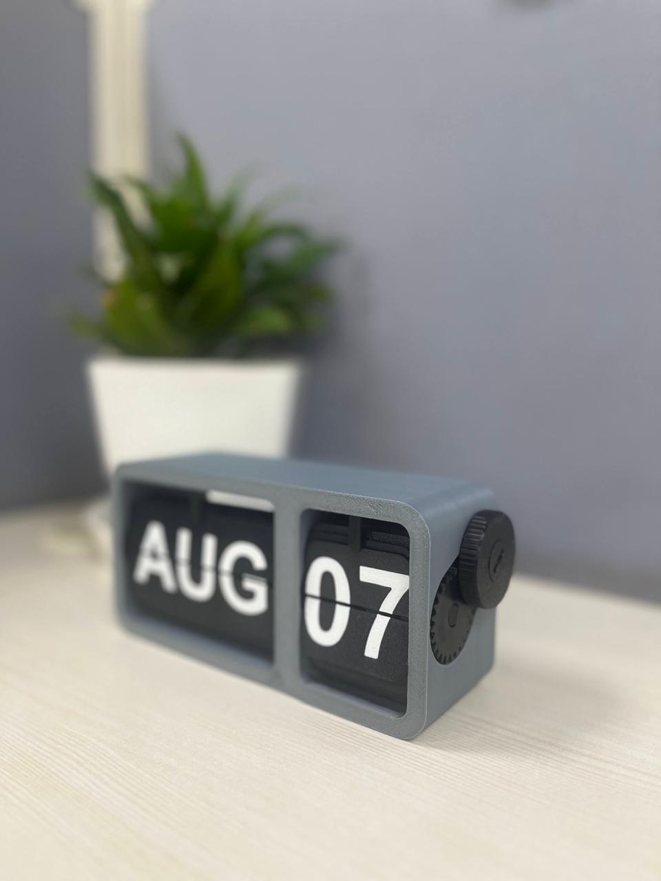 Flip Date Desk Calendar