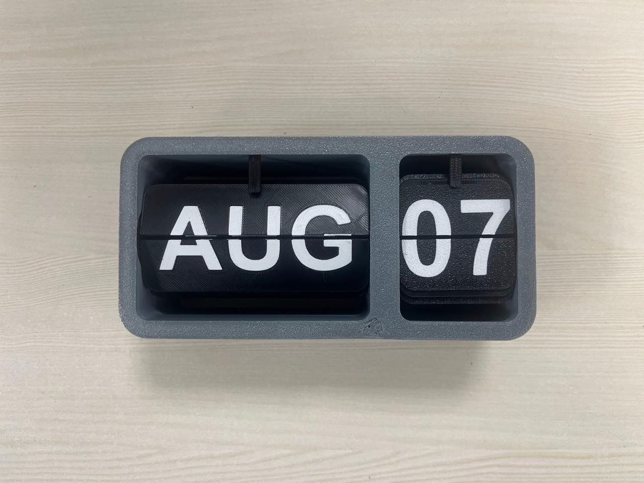 Flip Date Desk Calendar